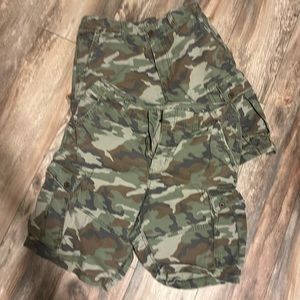 American Eagle men’s cargo shorts